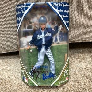 New York Yankees MLB Barbie 1999
